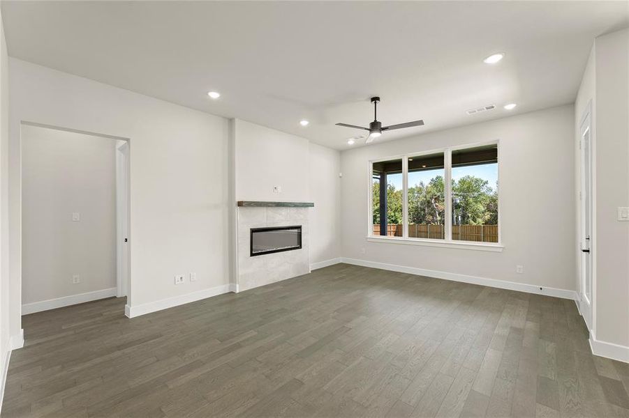 Image 21 of a home in The Highlands.