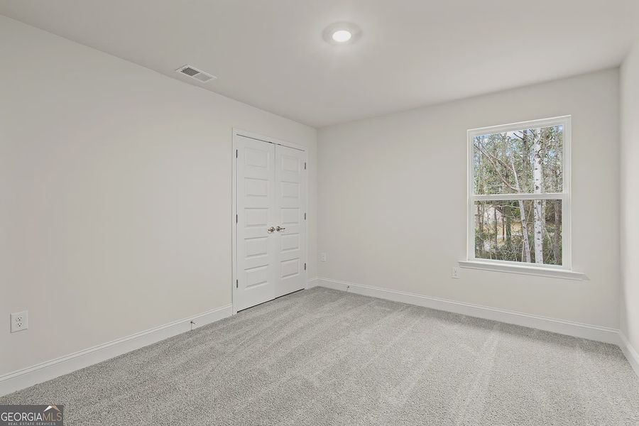Spacious, unfurnished interior of a new home in Canterbury Villas, Carrollton (Image 31).