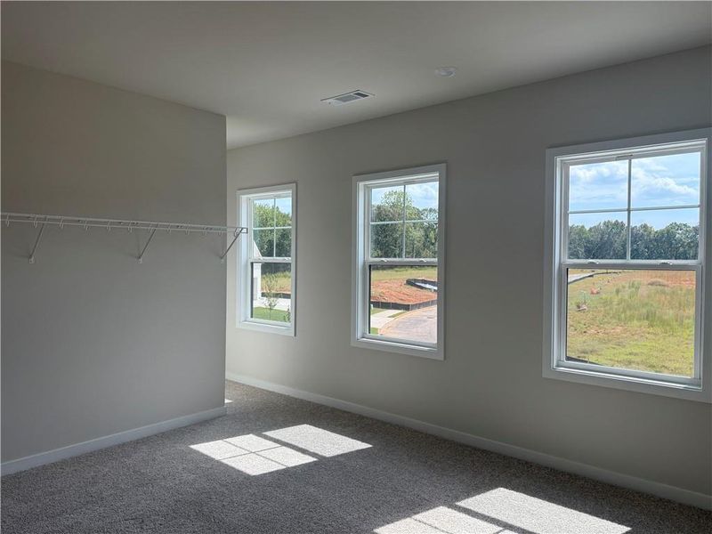 Spacious, unfurnished interior of a new home in Rosewood Lake Estates, Hoschton (Image 15).