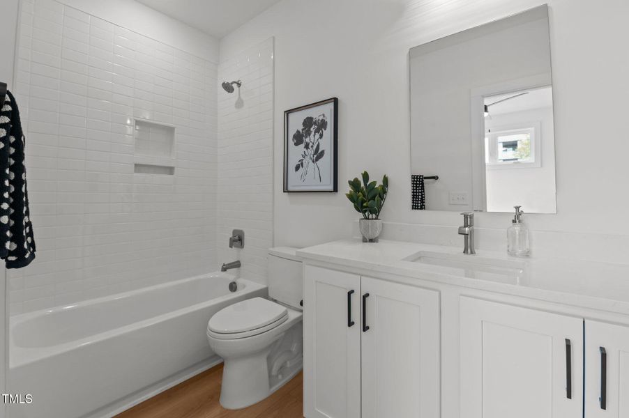 Guest bath with access from bedroom