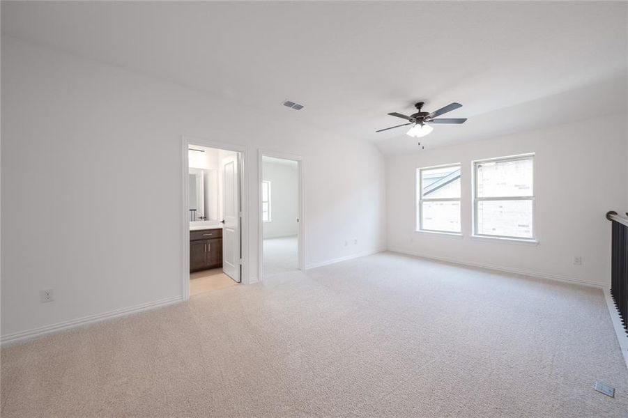 Spacious, unfurnished interior of a new home in Chalk Hill, Celina (Image 19).