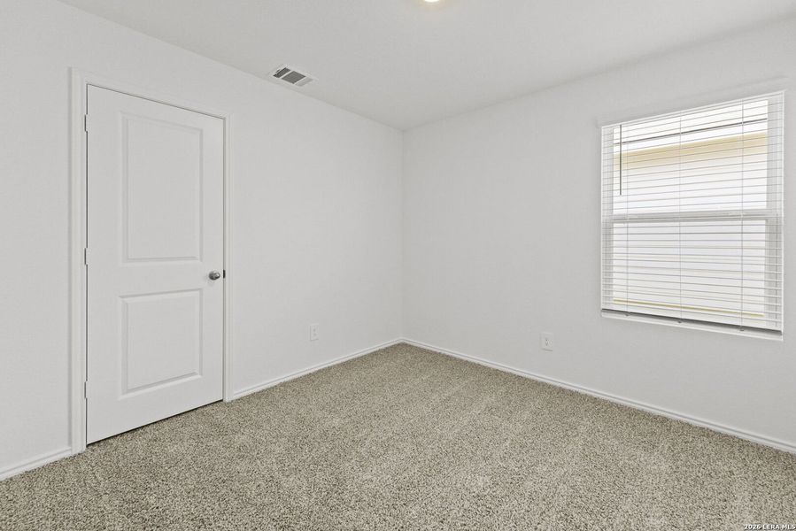Spacious, unfurnished interior of a new home in Hickory Ridge, Elmendorf (Image 36).