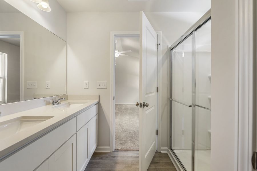 Furnished interior view inside a new home in Richmond Hill, Inman (Image 10).