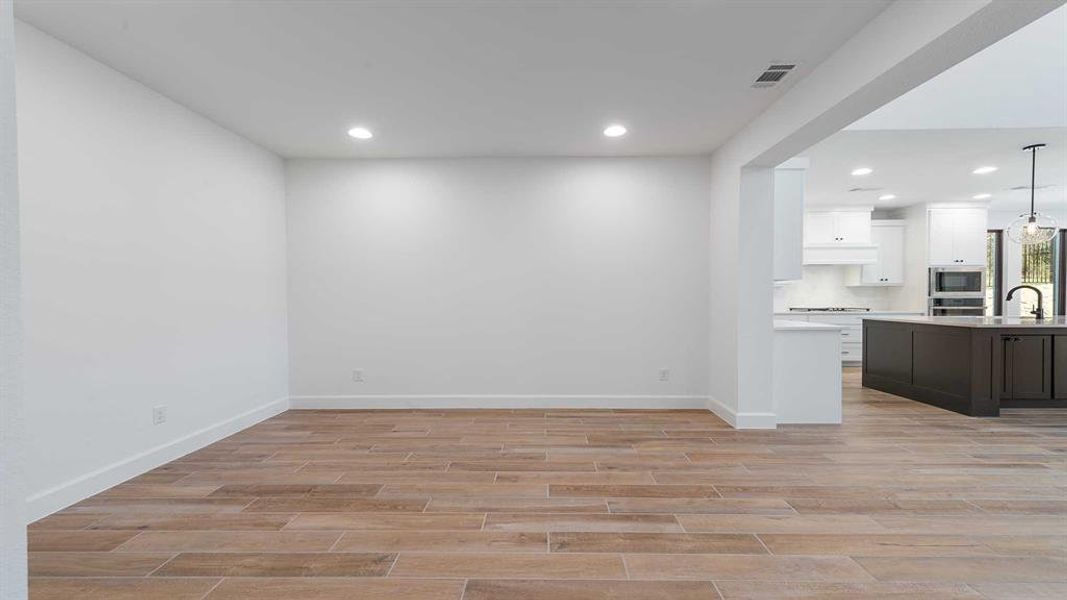 Spacious, unfurnished interior of a new home in The Heights At Uptown Celina 50', Celina (Image 20).