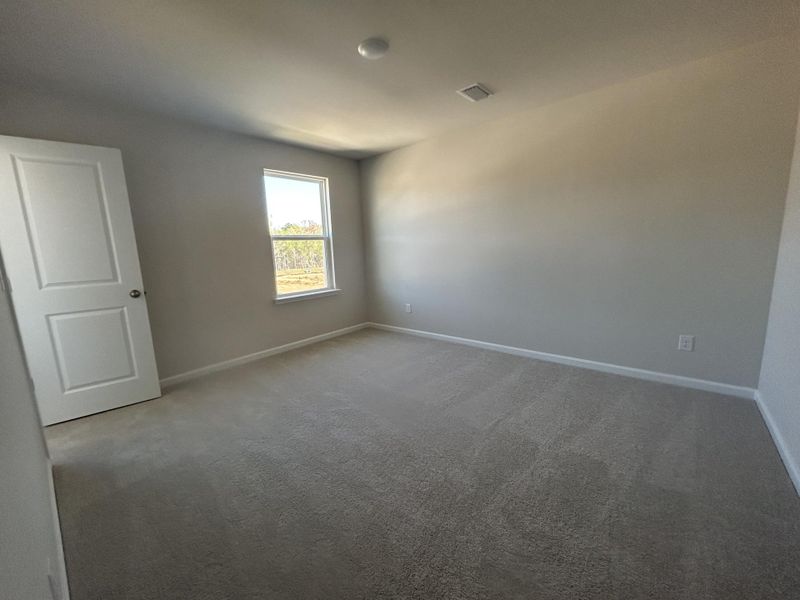 Spacious, unfurnished interior of a new home in , Ravenel (Image 13).