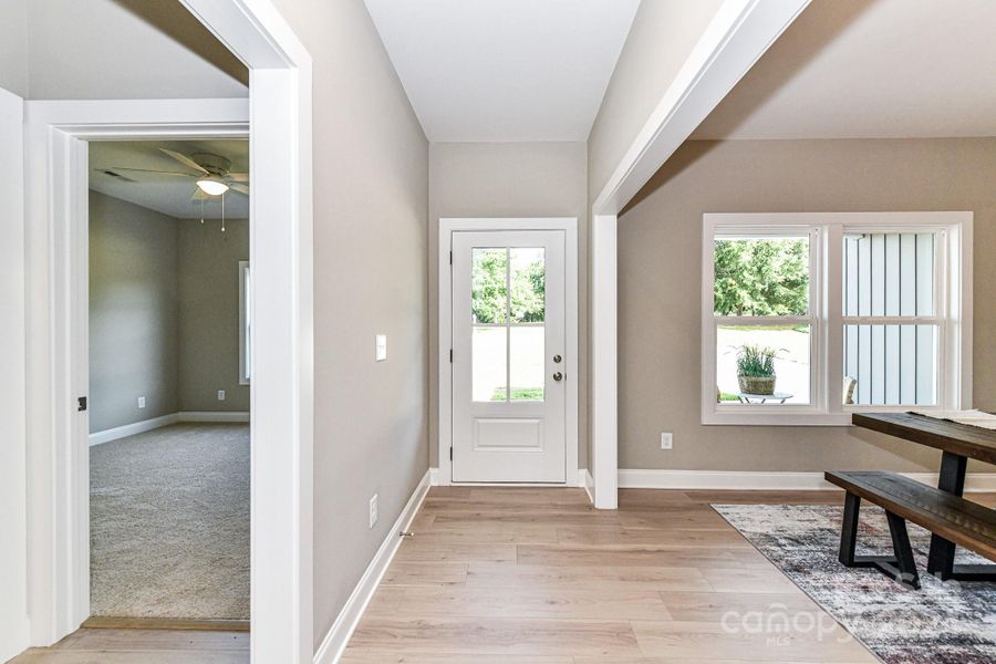 Foyer & Formal Dining Room!