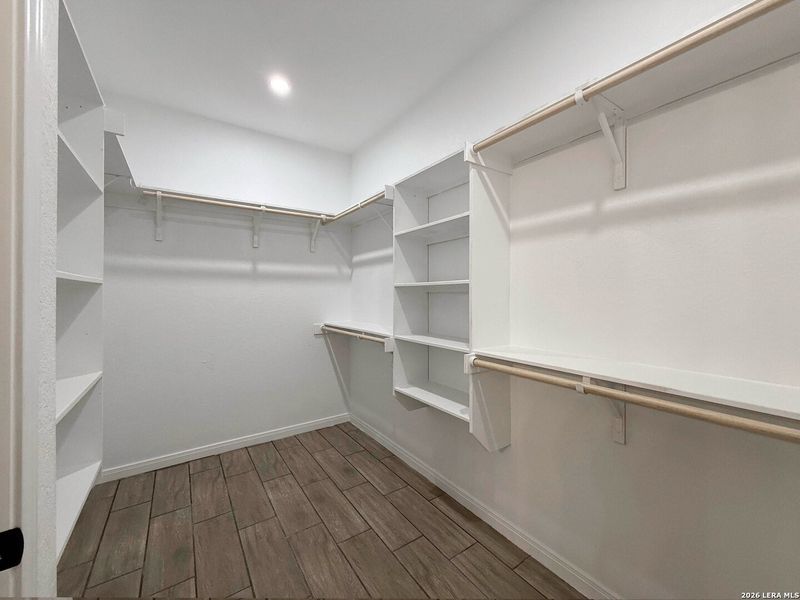 Spacious, unfurnished interior of a new home in , Poteet (Image 21).