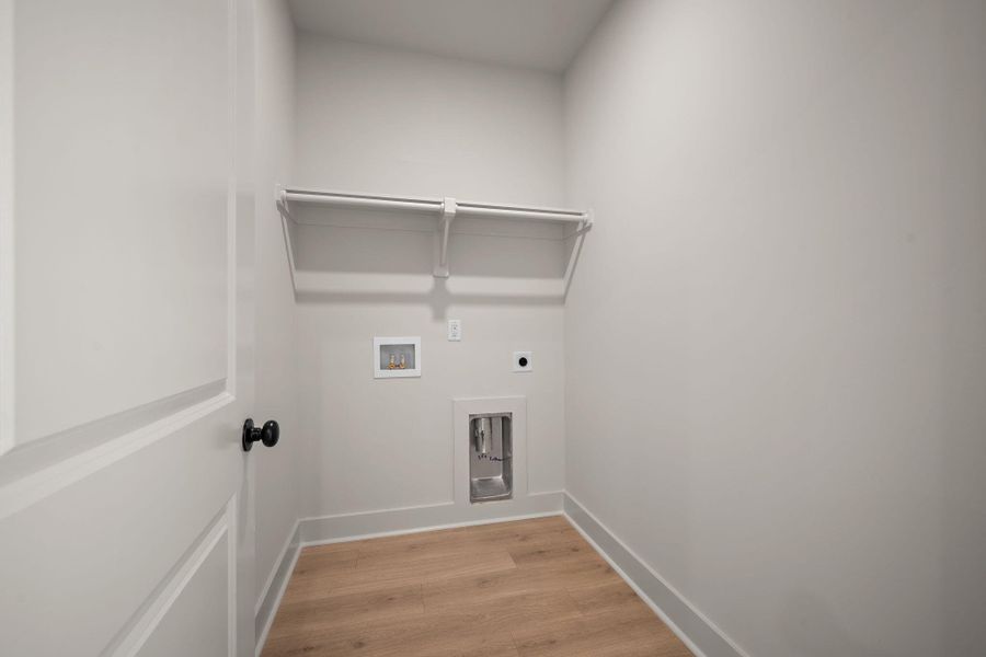 Spacious, unfurnished interior of a new home in , Summerville (Image 21).