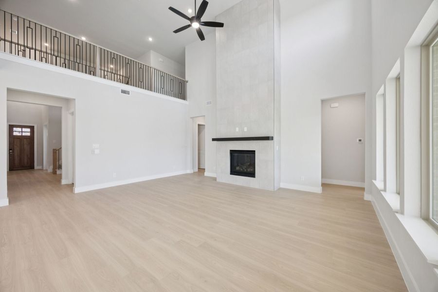 Spacious, unfurnished interior of a new home in Painted Tree Lakeside, McKinney (Image 17). Spacious, unfurnished interior of a new home in Painted Tree Lakeside, McKinney (Image 17).