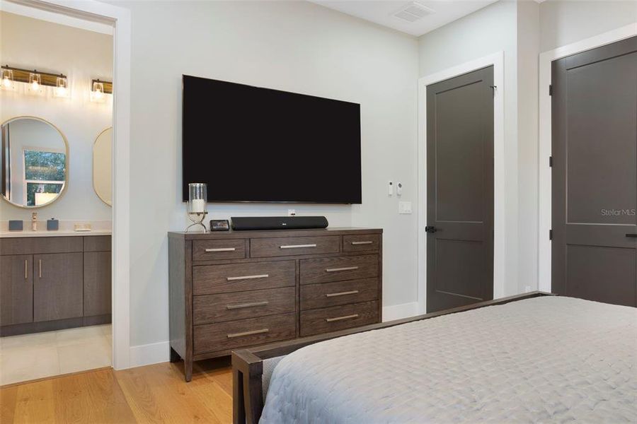 Furnished interior view inside a new home in , St. Petersburg (Image 51). Furnished interior view inside a new home in , St. Petersburg (Image 51).