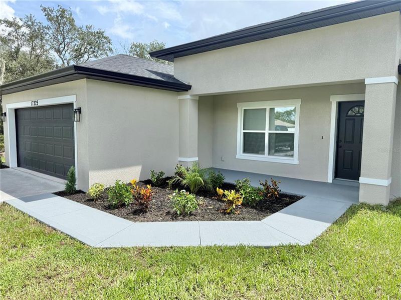 Exterior details and patio area of a home in , Ocala (Image 4). Exterior details and patio area of a home in , Ocala (Image 4).