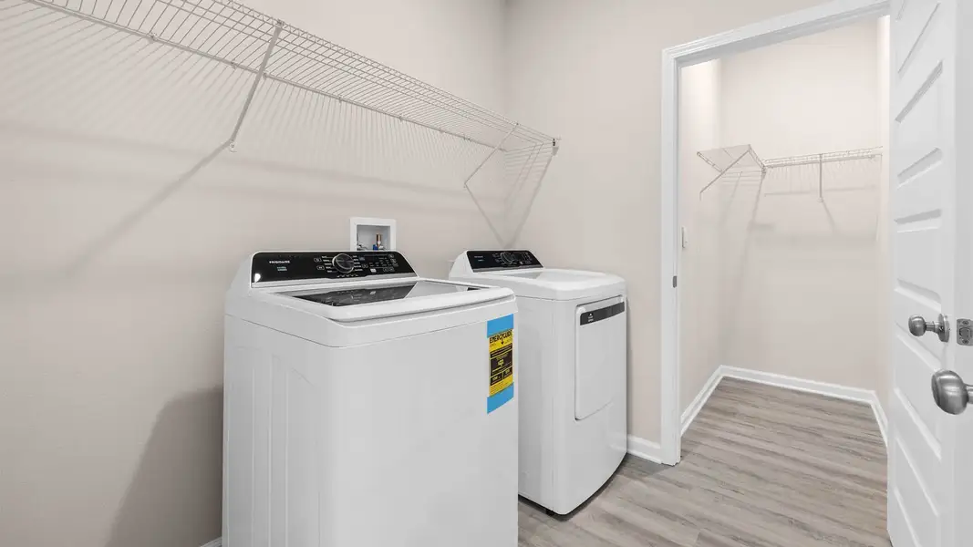 Close-up of interior finishes inside a home in Liberty, Panama City (Image 11).