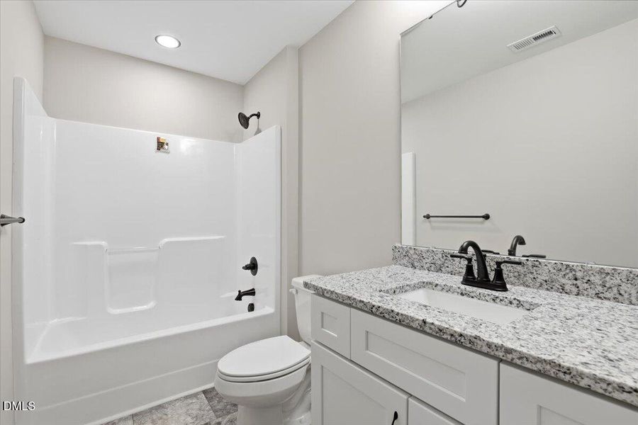 18-102 E Pope Ave-18