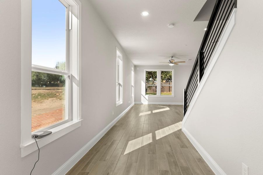 Spacious, unfurnished interior of a new home in Clear Creek, Round Rock (Image 15).