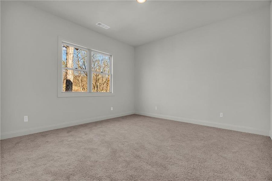 Spacious, unfurnished interior of a new home in , Gainesville (Image 38).