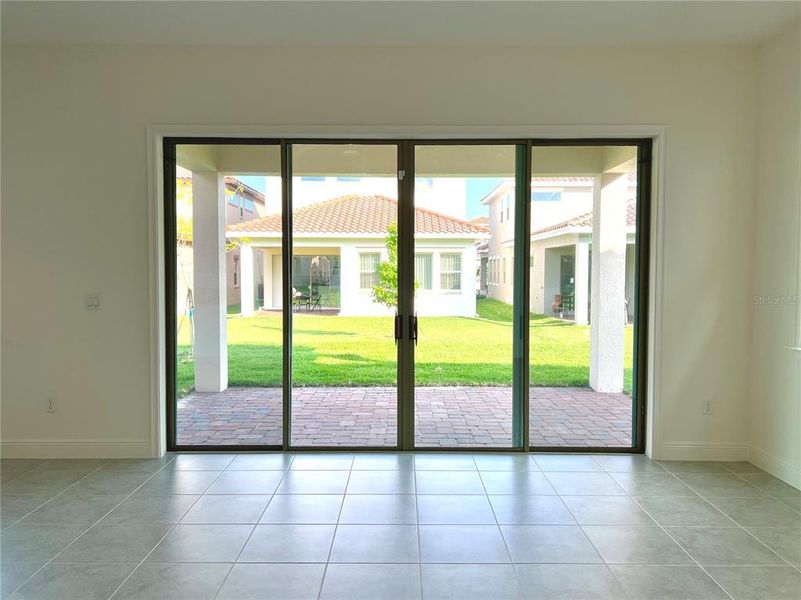 Spacious, unfurnished interior of a new home in , Orlando (Image 22).