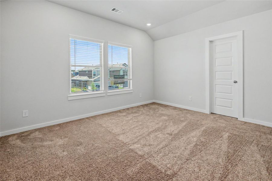 Spacious, unfurnished interior of a new home in Glendale Lakes, Arcola (Image 35). Spacious, unfurnished interior of a new home in Glendale Lakes, Arcola (Image 35).