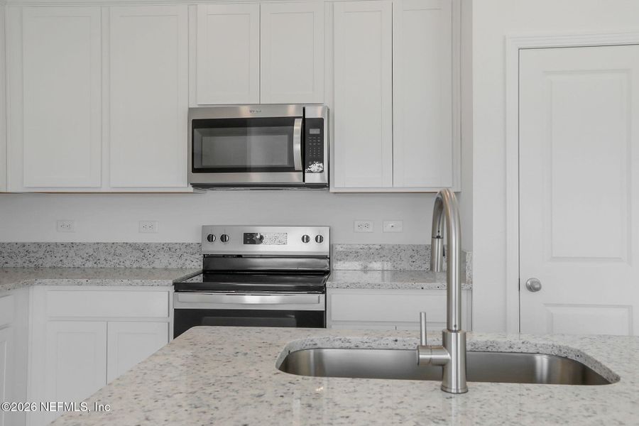 Close-up of interior finishes inside a home in Bellbrooke, Jacksonville (Image 12).