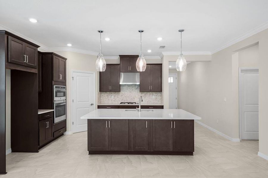 621 SE Ranch Oak Circle ~ Ready Now