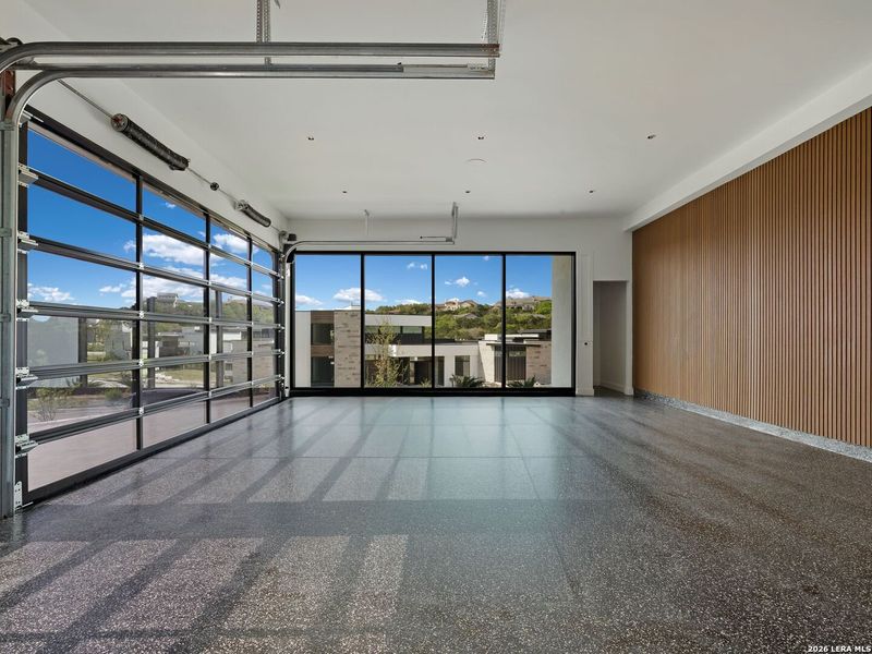 Spacious, unfurnished interior of a new home in , San Antonio (Image 25).