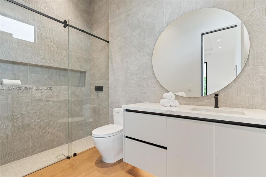 Furnished interior view inside a new home in , Davie (Image 41).