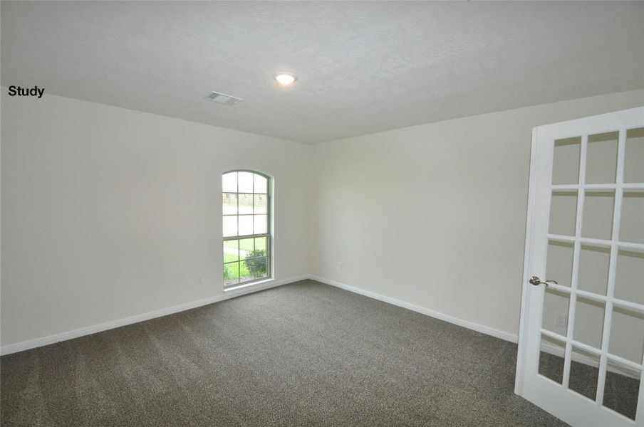 Spacious, unfurnished interior of a new home in , League City (Image 34).