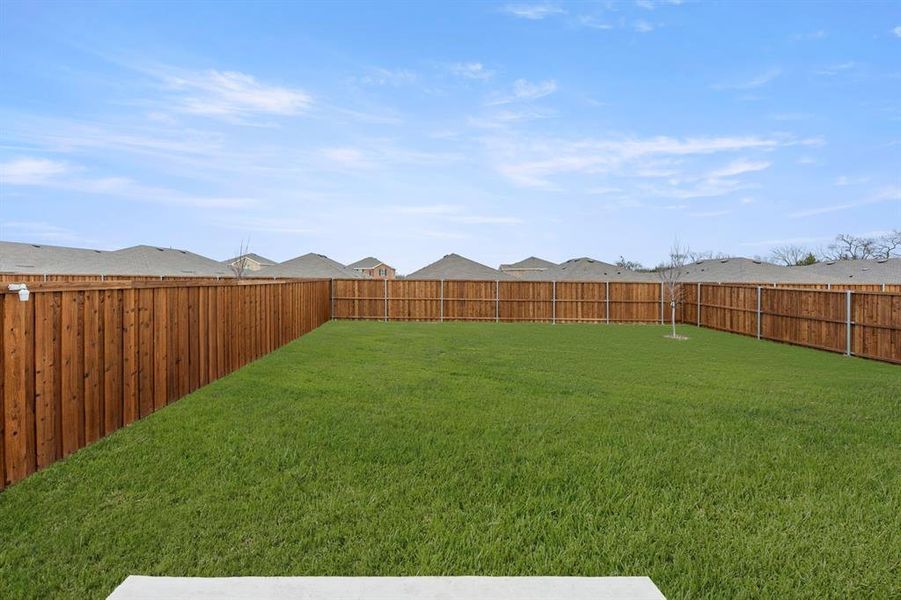 25. 1301 Elliot - Patio