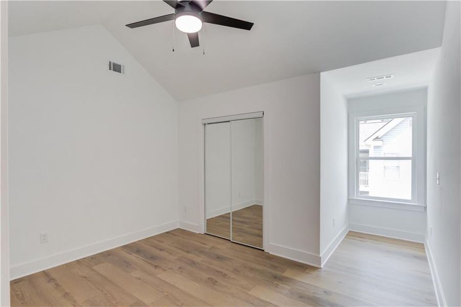 Spacious, unfurnished interior of a new home in , Jefferson (Image 22).