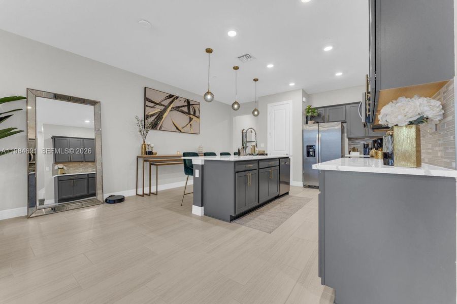 Furnished interior view inside a new home in , Plantation (Image 4).