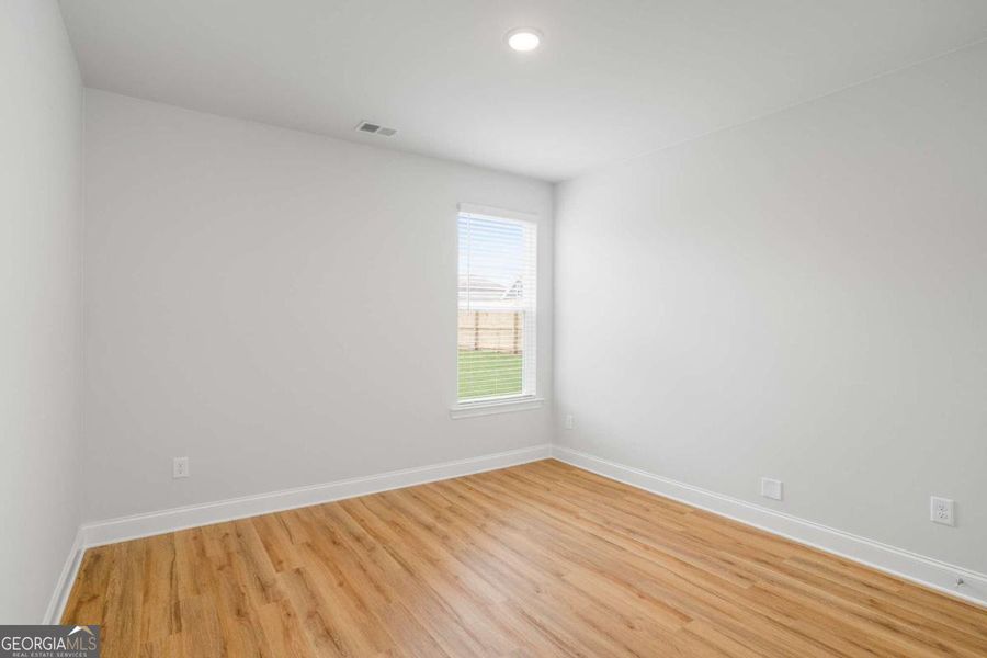 Spacious, unfurnished interior of a new home in Killian Manor at The Adares, Adairsville (Image 16). Spacious, unfurnished interior of a new home in Killian Manor at The Adares, Adairsville (Image 16).