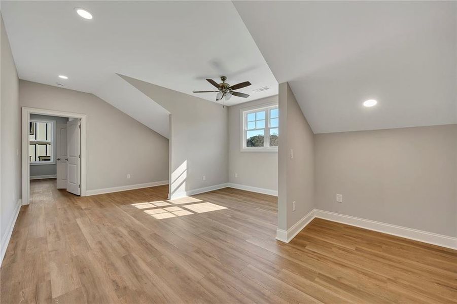 Spacious, unfurnished interior of a new home in , Jasper (Image 30).