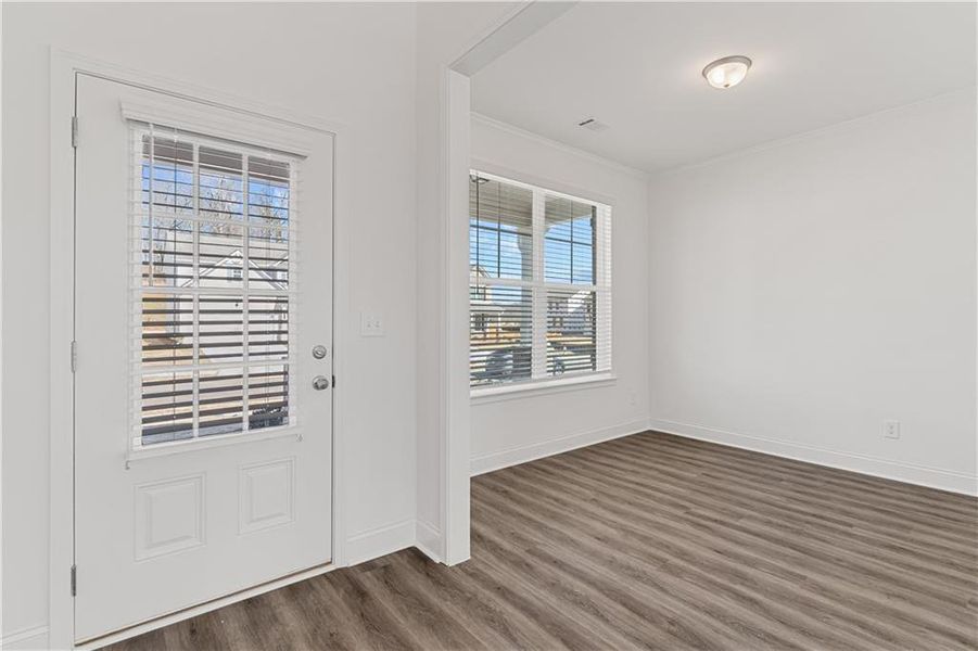 Spacious, unfurnished interior of a new home in Hellen Valley, Braselton (Image 20).