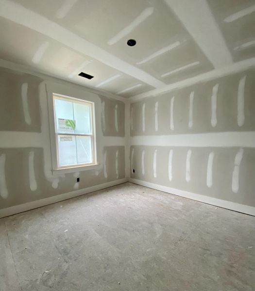 Spacious, unfurnished interior of a new home in Tributary At The Park At Rivers Edge, North Charleston (Image 20).