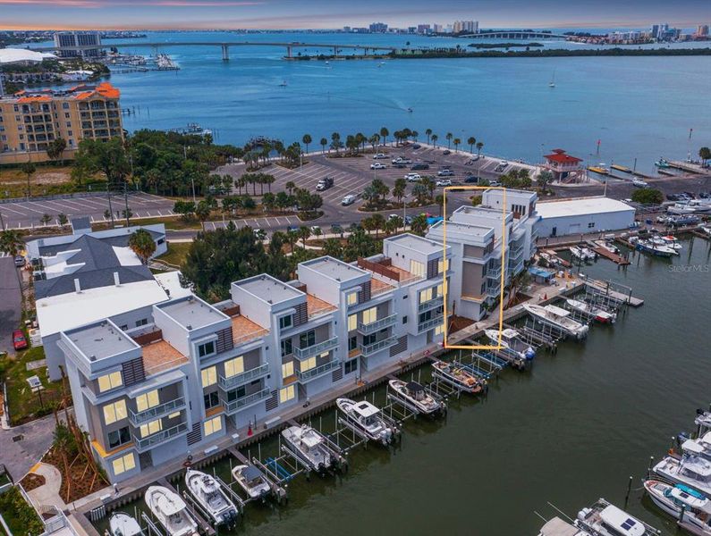 Condo located in Clearwater, FL showcasing its design and architecture (Image 4). Condo located in Clearwater, FL showcasing its design and architecture (Image 4).