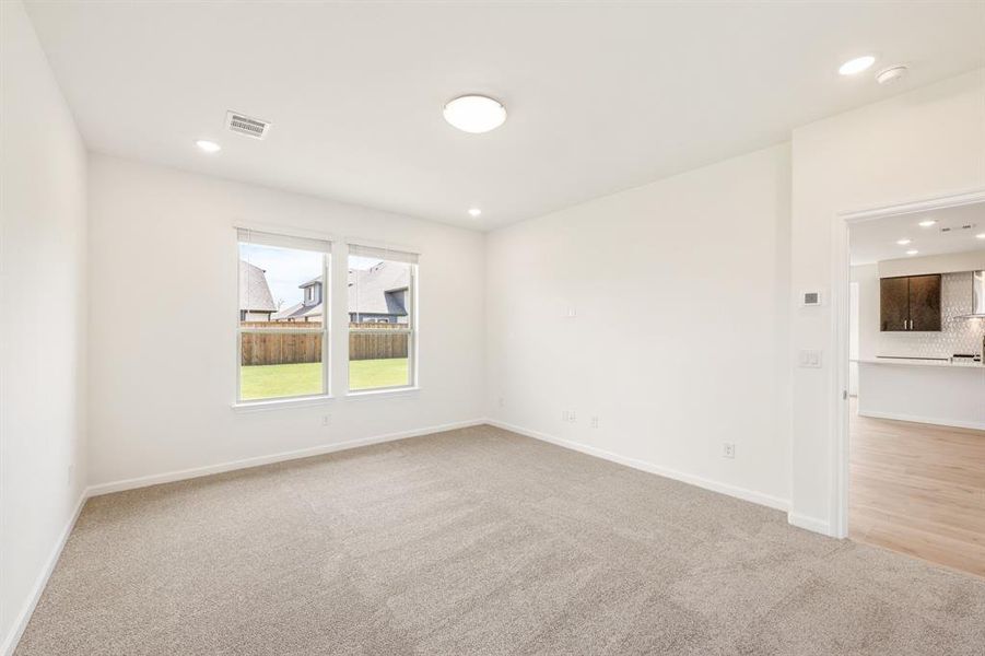Spacious, unfurnished interior of a new home in ArrowBrooke Elements, Aubrey (Image 39). Spacious, unfurnished interior of a new home in ArrowBrooke Elements, Aubrey (Image 39).
