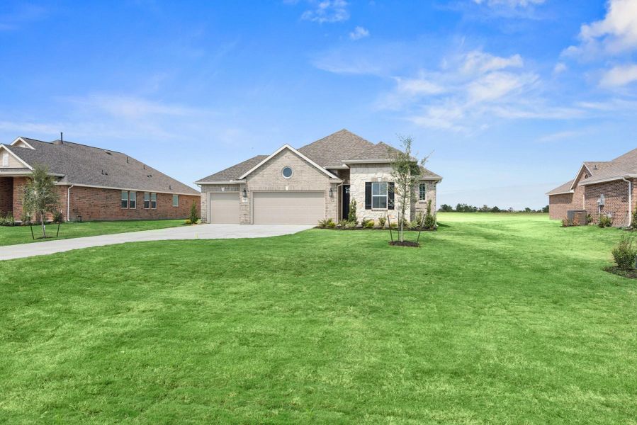 One story home with 3 bedrooms, 2 baths, and 3 car garage One story home with 3 bedrooms, 2 baths, and 3 car garage