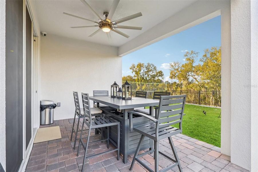 Exterior details and patio area of a home in , Apopka (Image 4).