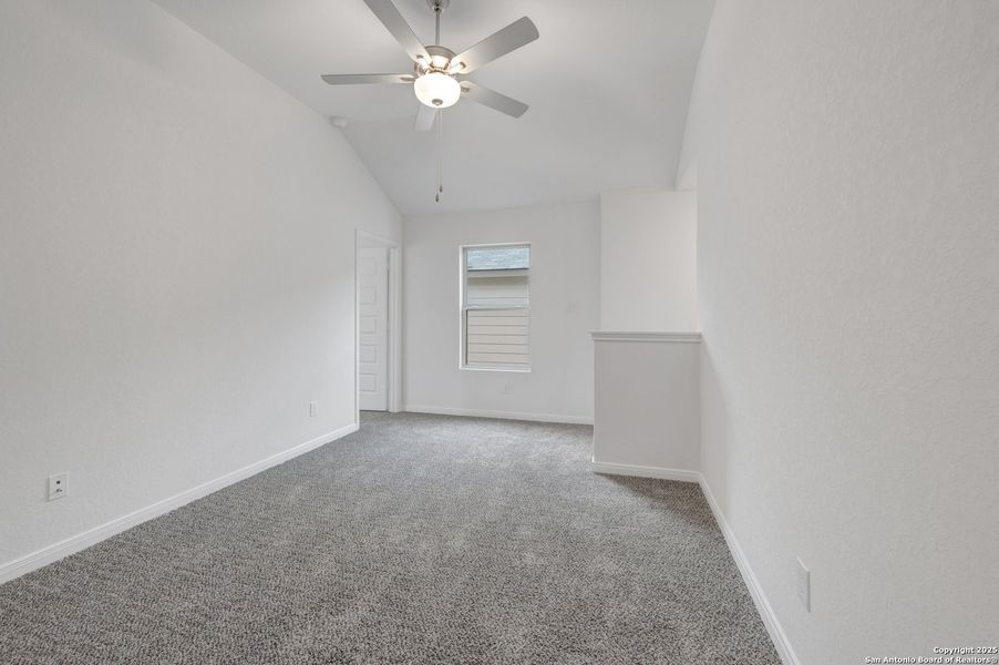 Spacious, unfurnished interior of a new home in Paloma Park, Converse (Image 40).