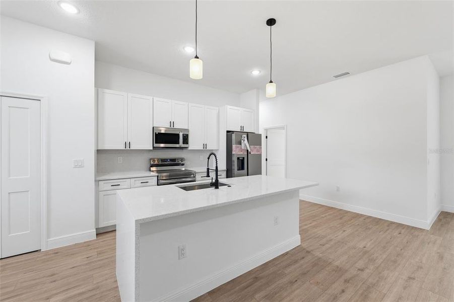 Furnished interior view inside a new home in , Dunnellon (Image 10).