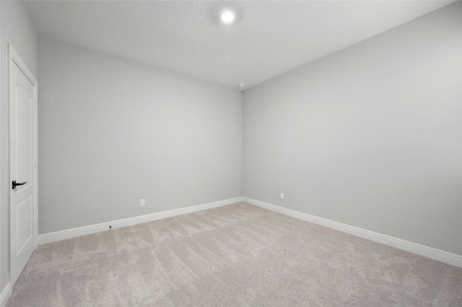 Spacious, unfurnished interior of a new home in Celebration Pointe, Fort Pierce (Image 11).