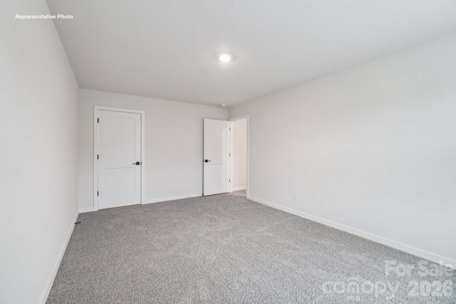 Spacious, unfurnished interior of a new home in Oak Grove Hill, Huntersville (Image 18).