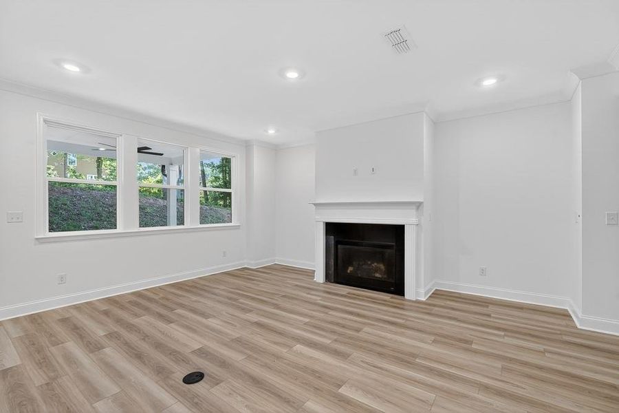 Spacious, unfurnished interior of a new home in Bailey Fence, Dacula (Image 33).