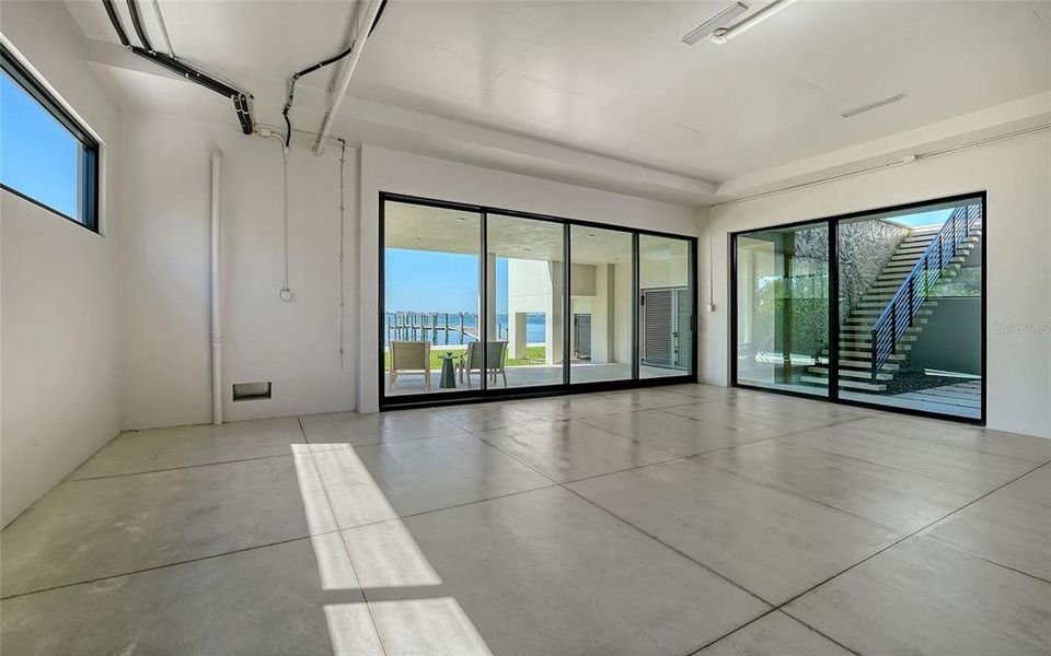 Spacious, unfurnished interior of a new home in , Sarasota (Image 26). Spacious, unfurnished interior of a new home in , Sarasota (Image 26).