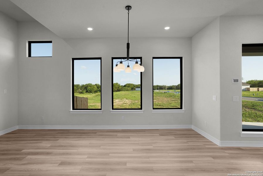 Spacious, unfurnished interior of a new home in Nolte Farms, Seguin (Image 39).