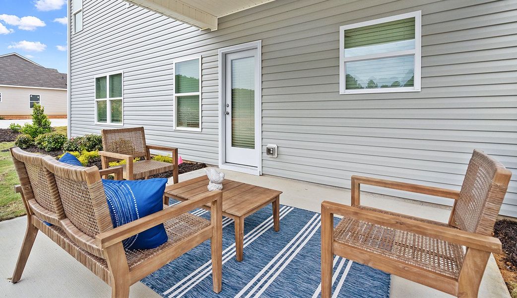 Image 14 of a home in Sycamore Crest.