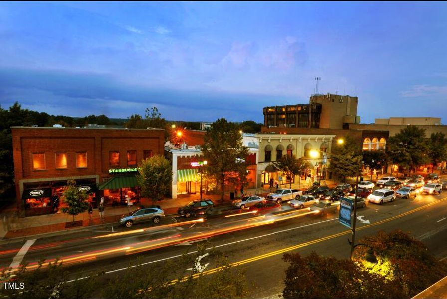 Franklin-Street-downtown-Chapel-Hill_249