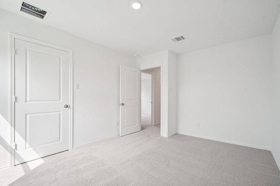 Spacious, unfurnished interior of a new home in Clayton Ranch, Copperas Cove (Image 33).