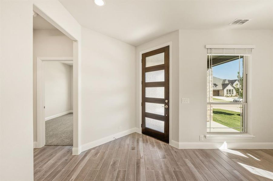 Spacious, unfurnished interior of a new home in The Grove, Midlothian (Image 18). Spacious, unfurnished interior of a new home in The Grove, Midlothian (Image 18).
