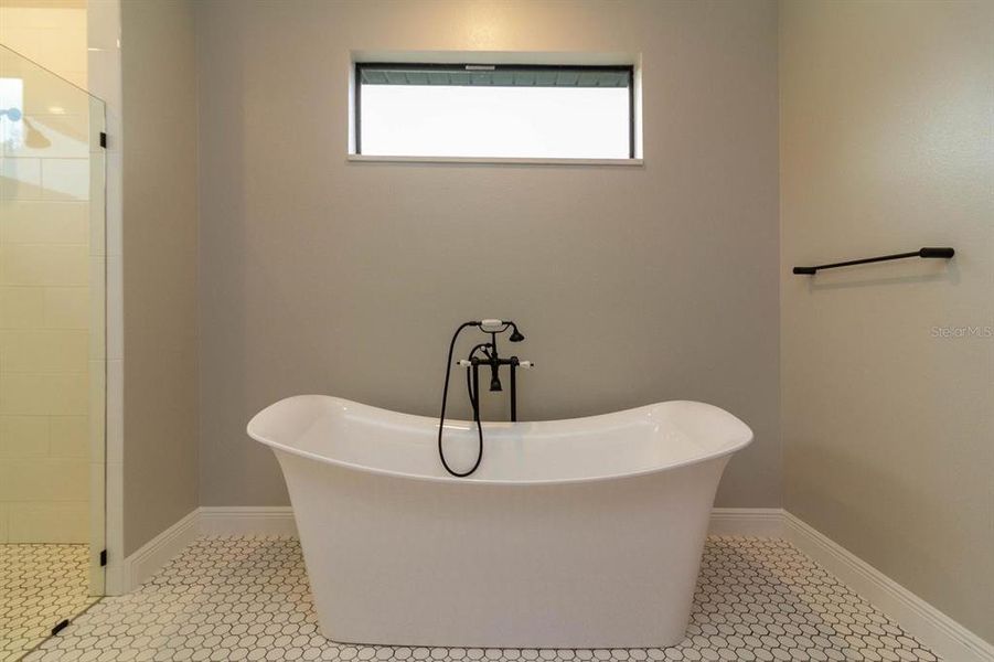 Close-up of interior finishes inside a home in , Umatilla (Image 24).