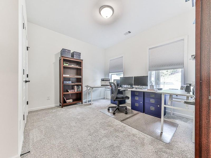 Furnished interior view inside a new home in , Waleska (Image 16).